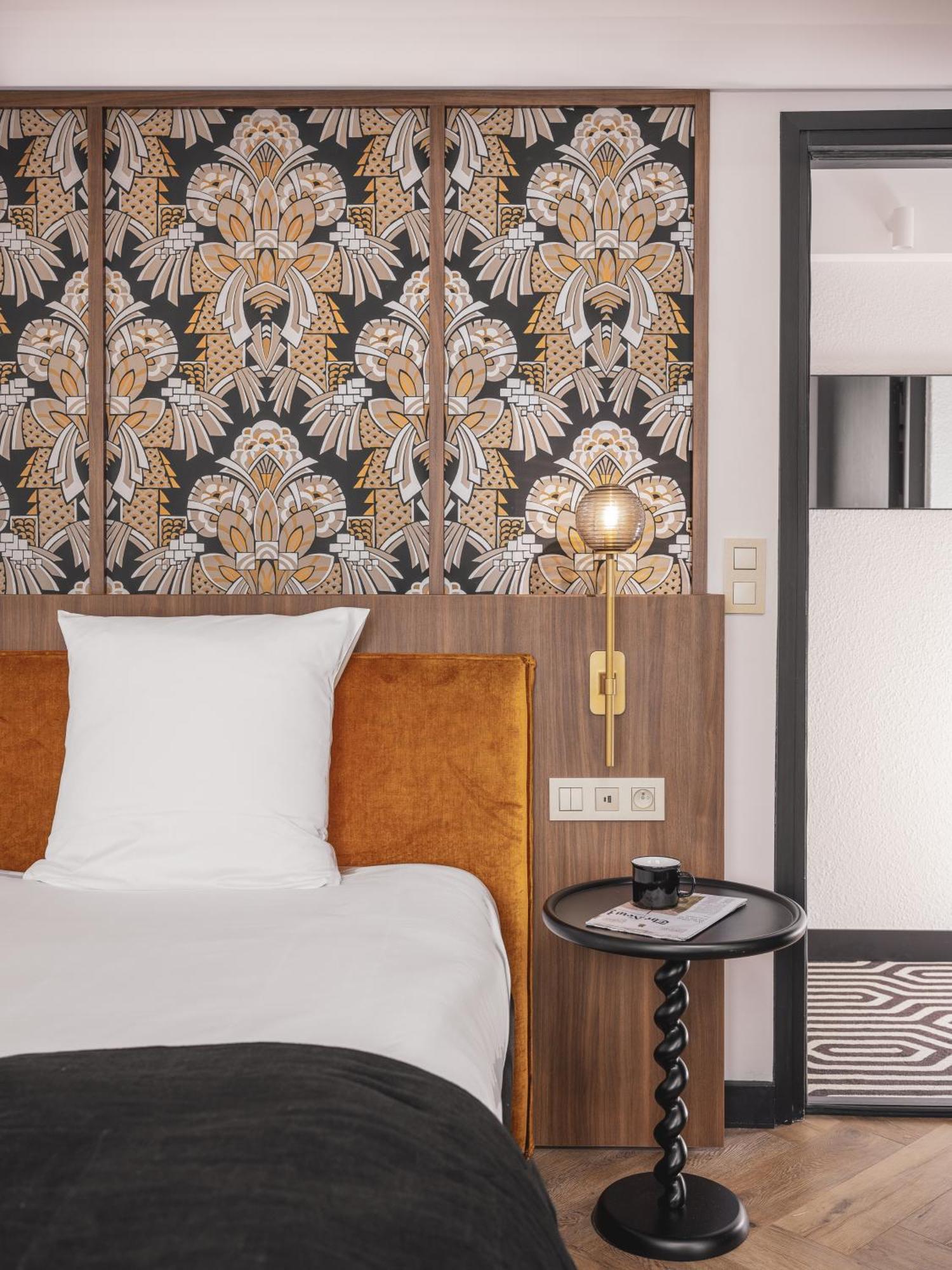 Billie - Reopening Summer 2024 Hotel 3*